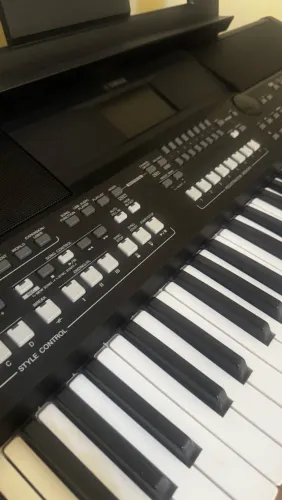 Teclado arranjador Yamaha SX620