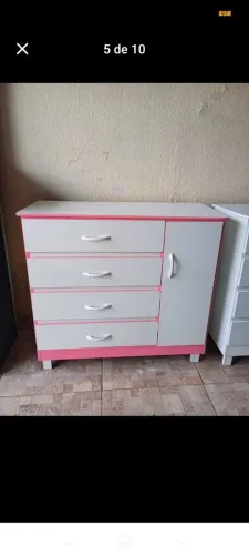 Vai renovar seu ambiente, temos cómodas, vai montada, com entrega grátis na zona norte.