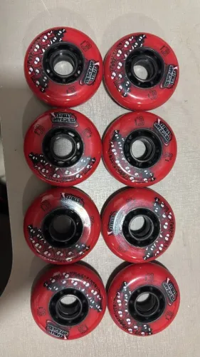 8 rodas para patins 76mm FR Skates Vermelha 84A