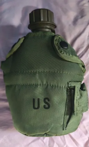 Cantil, caneca de cantil, porta de cantil Americano