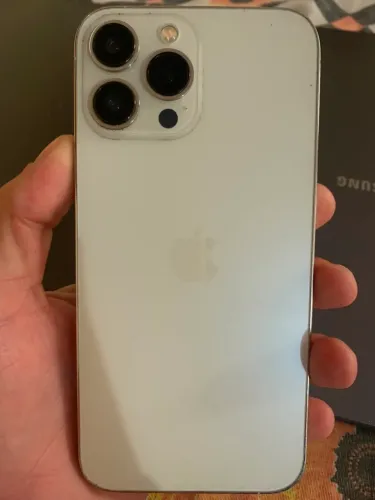 Vende-se iPhone 13 Pro Max. Bateria 88%