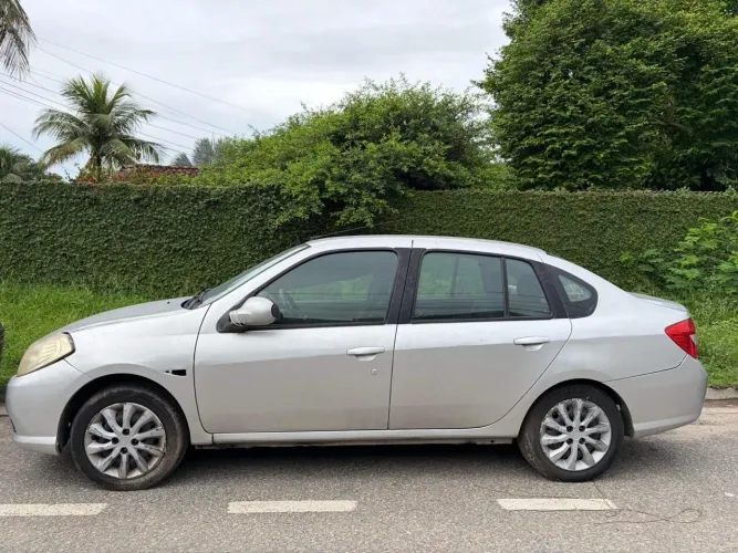 Renault Symbol Privilège Hi-flex 1.6 16V 4P 2013