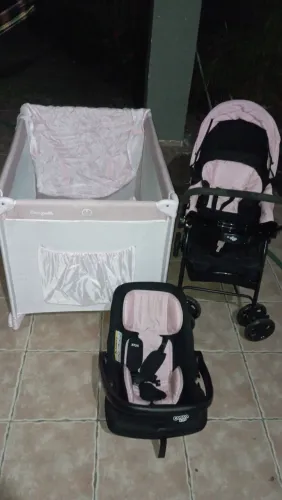 Vende-se, Bebê conforto, carrinho e berço cercado( Sem colchão)