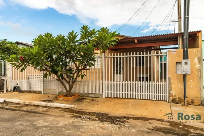 CASA PARA VENDA ESPAÇOSA COM VARANDA GOURMET, PARQUE CUIABÁ Cuiabá