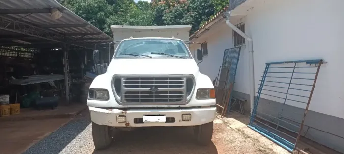 Caminhão Frod f12000 pitbull reduzido motor cummins