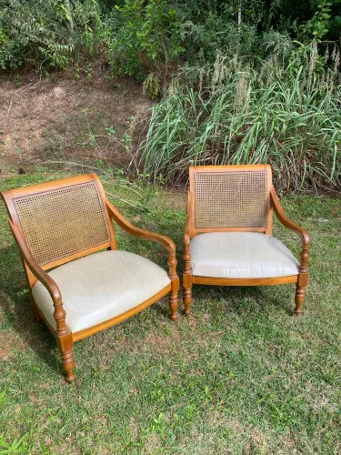 Duas Poltronas do Presidente