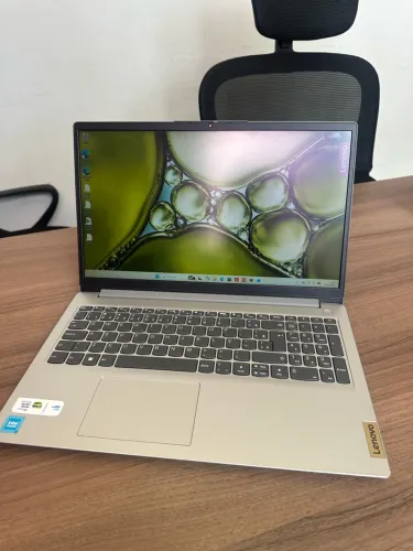 Notebook Lenovo IdeaPad 1 15,6" Celeron 4GB SSD 128GB Win 11 + Carregador