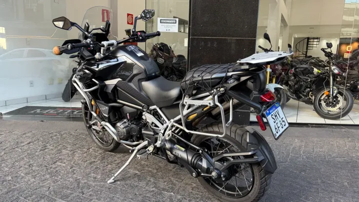 TRIUMPH RALLY EXPLORER 2023