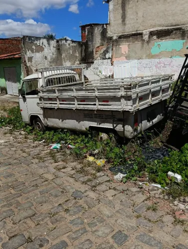 Carroceria de uma Kombi