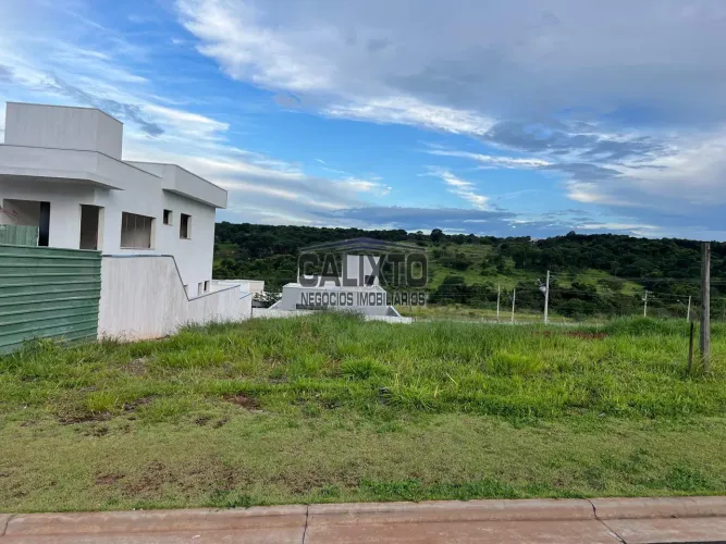 TERRENO CONDOMINIO TERRAS ALPHA