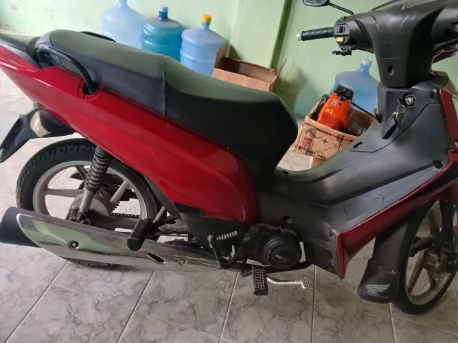 Vende se get mais 50cc bem conservada tudo linda