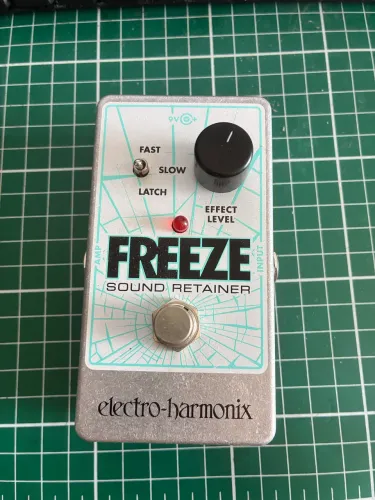 Electro-Harmonix Freeze - Drone/Sustain infinito (Fast/Slow/Latch)