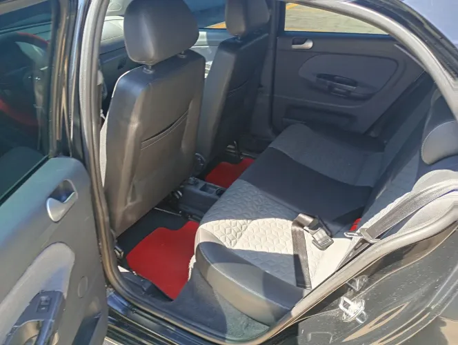 Volkswagen Gol Geração VI Track 1.0 8V MI Total Flex Mec. 4P 2015