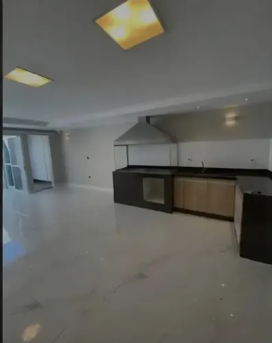 Belíssima casa à venda no Condomínio Chácara das Palmeiras Imperiais