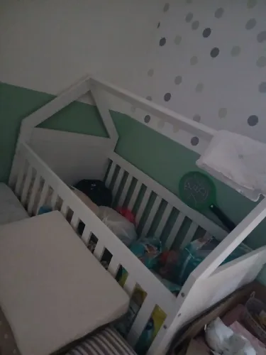 Produtos bem conservados Berço R$700. Carrinho R$400. Bebê conforto R$150