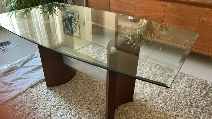 Mesa sem cadeiras