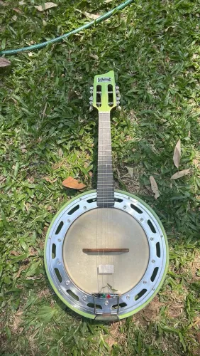 Banjo Del Vecchio anos 90 restaurado recentemente