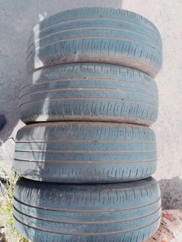 04 pneus aro 15 Dunlop 185/60/15 bons para c3 Agile gol uno Corsa palio