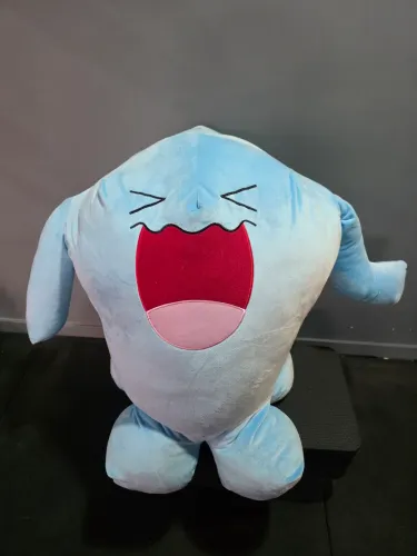 PELÚCIA GIGANTE POKÉMON WOBBUFFET - SEGUIDORES DO TIKTOK TEM DESCONTO DE R$ 50,00