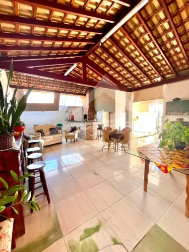 Casa à Venda no Bairro Jussara Araçatuba/SP