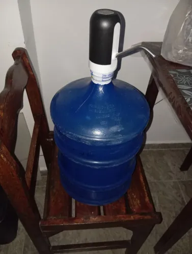 Galão de água com bomba recarregável. Val. Janeiro 2029