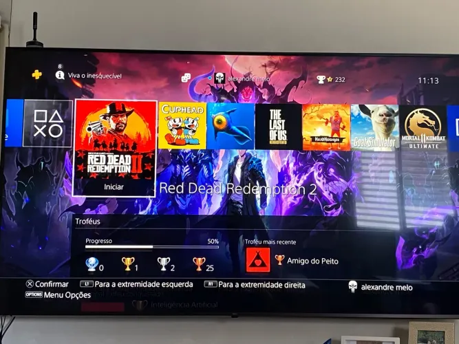 PS4 slim com 1TB com vários jogos e 2 controles.