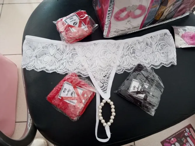 Calçinhas e oleos 35 cada