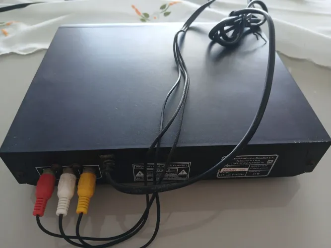 DVD Mondial eletronic karaoke USB com defeito
