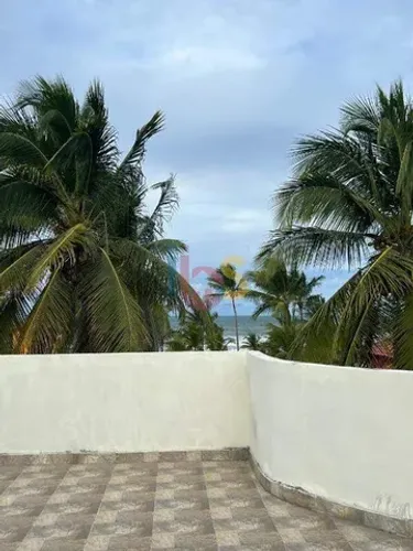 Vendo Casa com 4/4