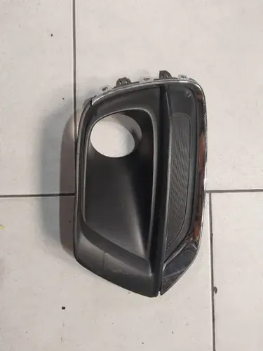 Moldura Farol De Milha Da Tracker 2017 A 2021 L.e C Detalhe