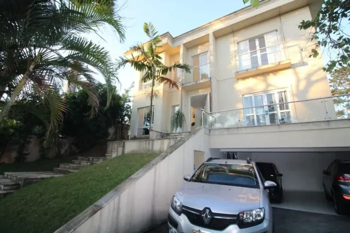 Casa com 4 quartos à venda, 580 m² por R$ 3.500.000 - Granja Viana - Jandira/SP