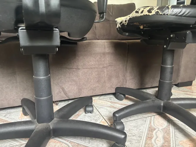 Vendo Cadeiras Executivas Escritório Usadas Estofado danificado Conforme Imagens