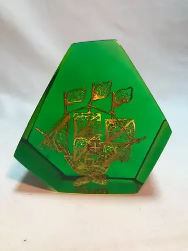 Antigo Enfeite / Peso de Papel Caravela Portuguesa 