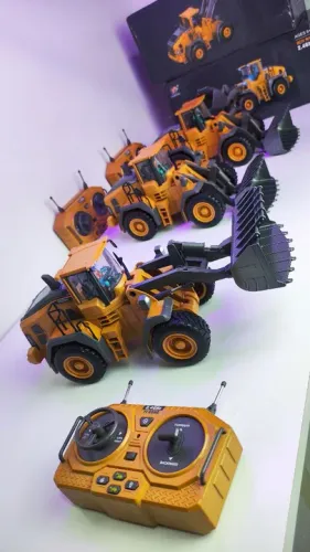 Pá Carregadeira de controle remoto 4x4