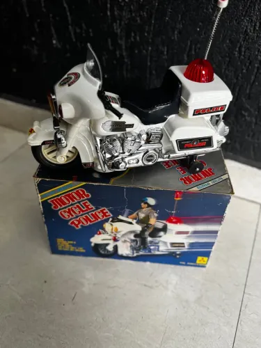 Brinquedo antigo anos 80 moto policial