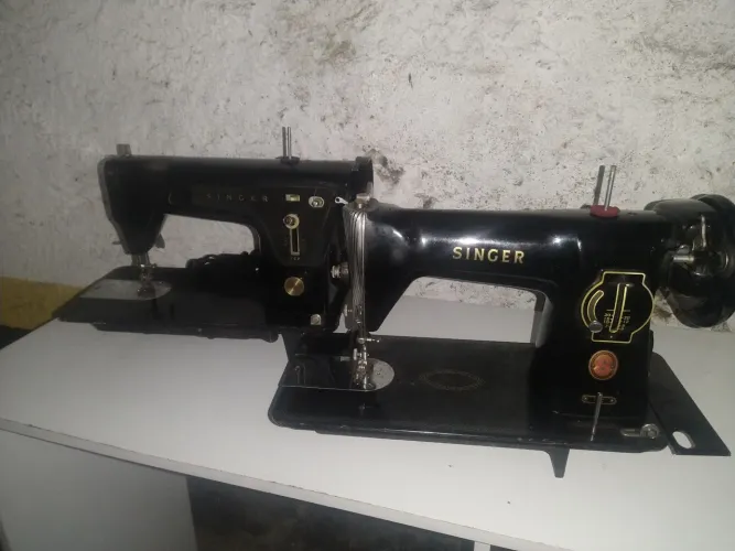 Lote 2 máquina de costura Singer