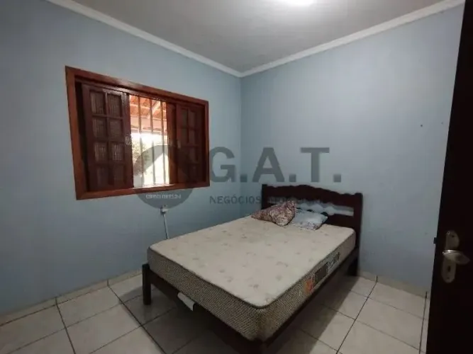 Chácara à venda em Monte Bianco, Aracoiaba da Serra-SP: 8 quartos, 1 suíte, 1 sala, 3 banh