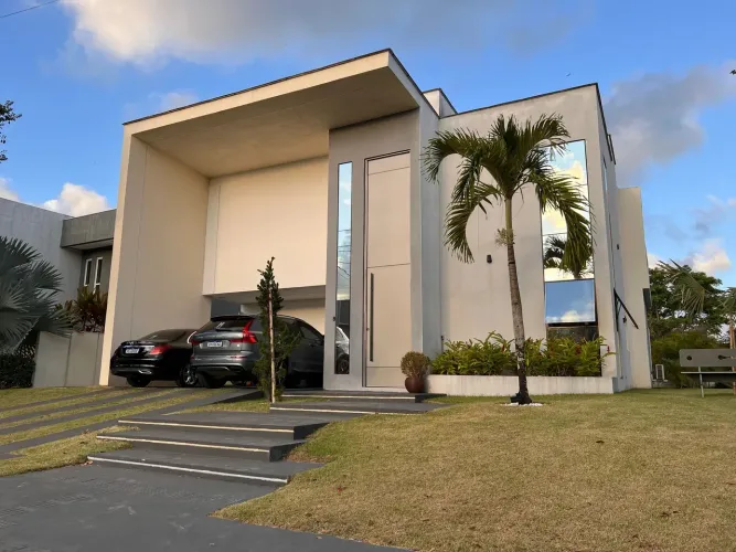 Vendo Casa No Alphaville Francisco Brennand 345m² / 5 Quartos / Fundo Mata / 4 vagas de Ga