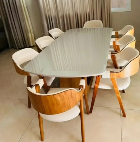 Mesa 8 lugares 100% Madeira maciça com tampo laminado no vídro - conforto e Elegância