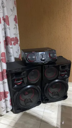 Mini System LG Xboom 2.700w