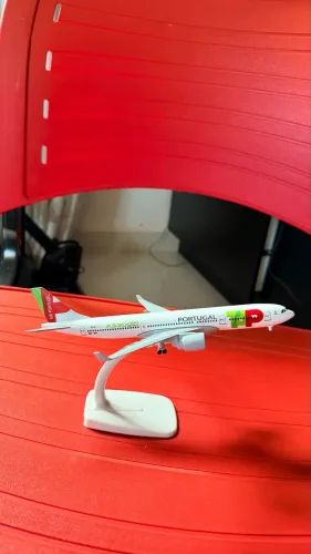 Miniatura de avião 15cm TAP