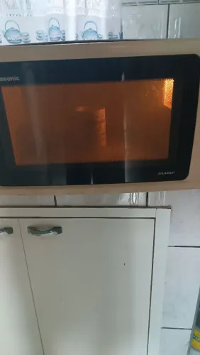 Micro-ondas Panasonic 35L - Funcionando, problema na porta. 