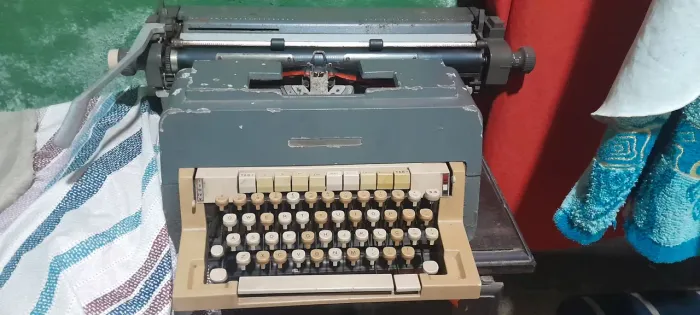 Máquina de escrever antiga