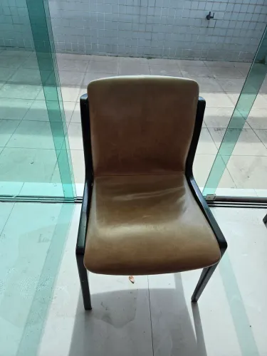 Cadeira de jantar em couro legítimo