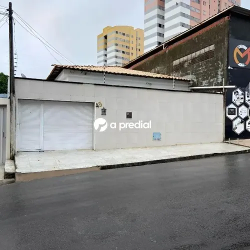 Casa para fins Comercias ou Residencial.