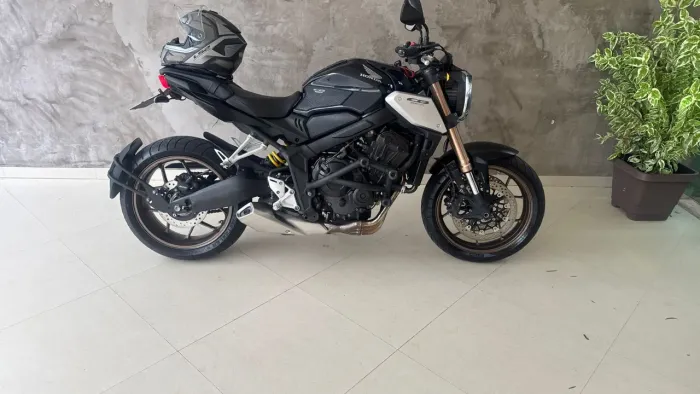 Vende se 650r 2021/2021
