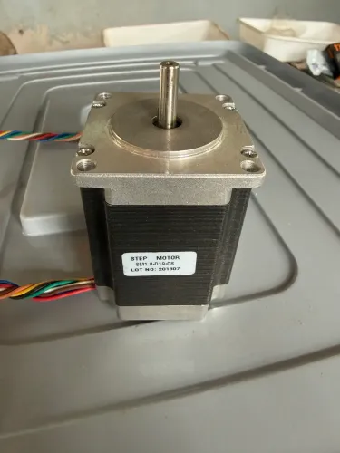 MOTOR DE PASSO NEMA 23 19KGF.CM 4,2A 1,8 GRAU SM1.8-D19-CS