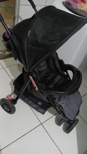 Carrinho de Bebê - Marca Cosco