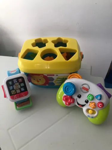 Kit com 3 Brinquedos pedagógicos para bebês