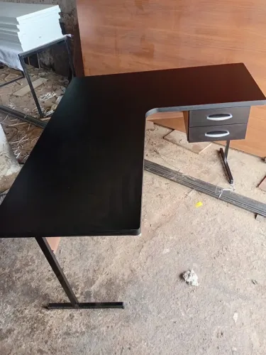 Produto novo, mesa em L preta e madeirada, frete grátis 